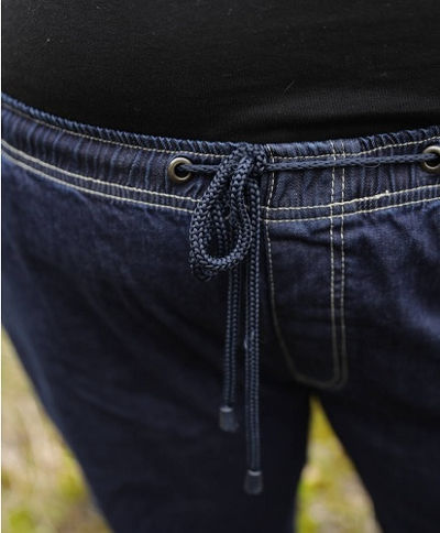 Herren Hose mit elastischem Bund und Kordelzug in Übergröße – Detailansicht Bund