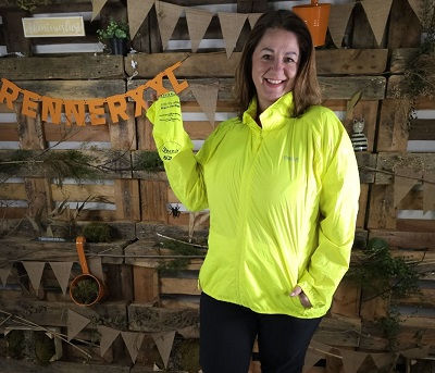 Pro-X Elements Regenjacke in Packtasche verpackt