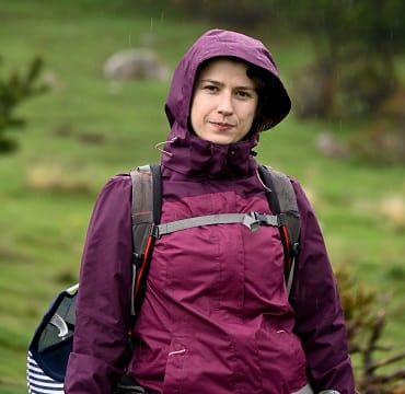 Trespass Regenjacke Damen mit Kapuze im Wandereinsatz – Passform und Schnitt